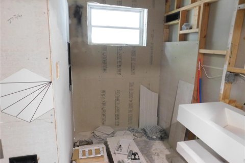 House in Saint Petersburg, Florida 2 bedrooms, 67.17 sq.m. № 2388736 - photo 6