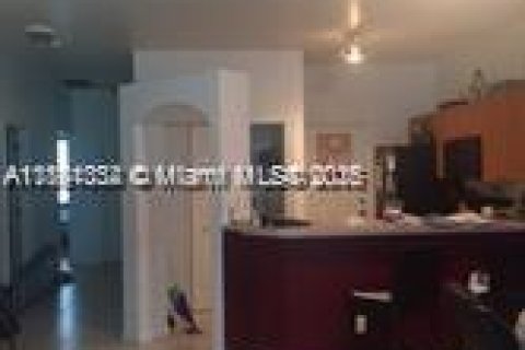 Casa en alquiler en Pompano Beach, Florida, 3 dormitorios, 114.08 m2 № 1944583 - foto 3