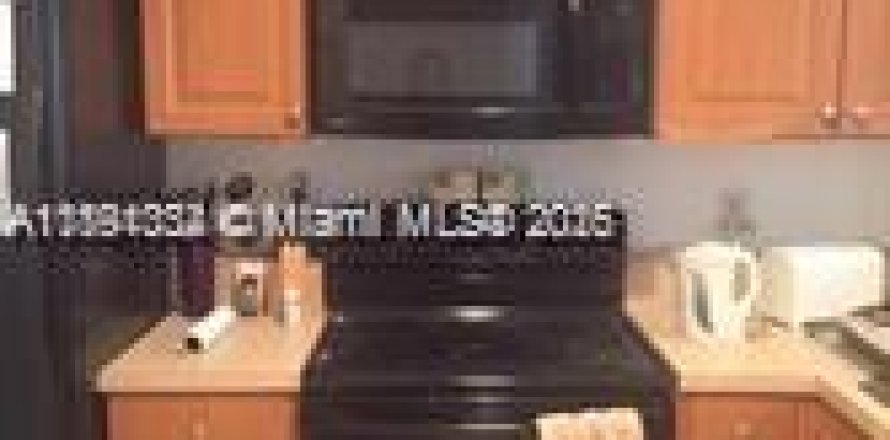 Casa en Pompano Beach, Florida 3 dormitorios, 114.08 m2 № 1944583