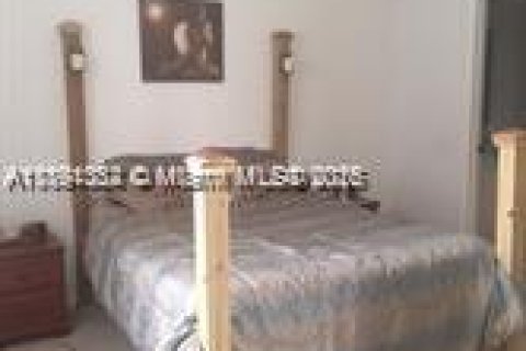 Casa en alquiler en Pompano Beach, Florida, 3 dormitorios, 114.08 m2 № 1944583 - foto 2