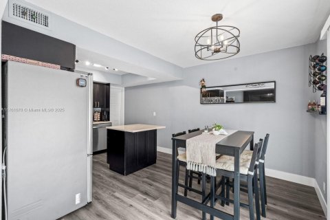 Condo in Boynton Beach, Florida, 2 bedrooms  № 1506734 - photo 11