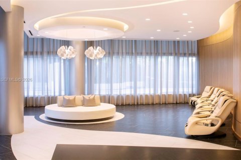 Condo in Miami, Florida, 3 bedrooms № 2016368 - photo 27