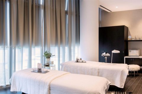 Condo in Miami, Florida, 3 bedrooms № 2016368 - photo 28