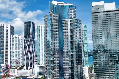 Condo in Miami, Florida, 3 bedrooms № 2016368 - photo 4