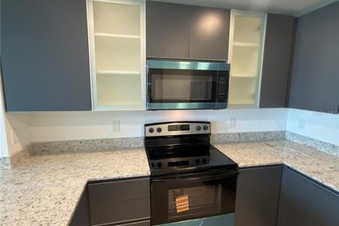 Copropriété à louer à Orlando, Floride: 2 chambres, 106.84 m2 № 2419830 - photo 3