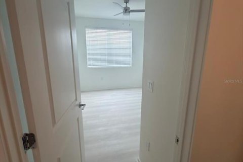 Copropriété à louer à Orlando, Floride: 2 chambres, 106.84 m2 № 2419830 - photo 2