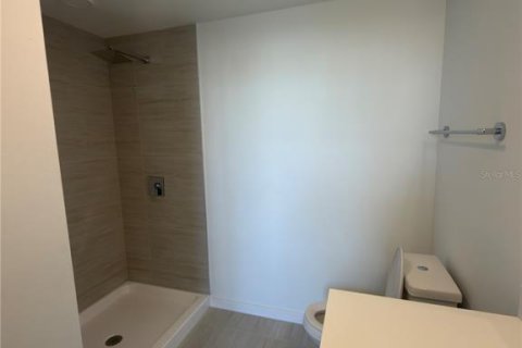 Copropriété à louer à Orlando, Floride: 2 chambres, 106.84 m2 № 2419830 - photo 4