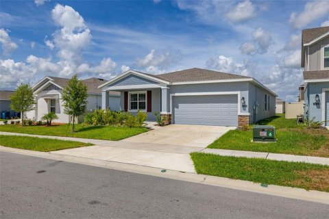 Casa en alquiler en Eagle Lake, Florida, 4 dormitorios, 199.74 m2 № 1909841 - foto 1