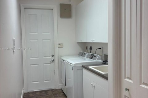 Casa en alquiler en Tequesta, Florida, 3 dormitorios, 212.37 m2 № 2009569 - foto 4