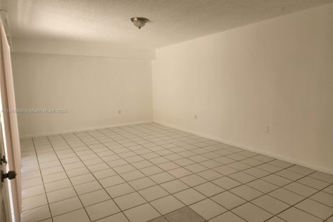 Adosado en alquiler en West Palm Beach, Florida, 2 dormitorios, 114.83 m2 № 1897566 - foto 9