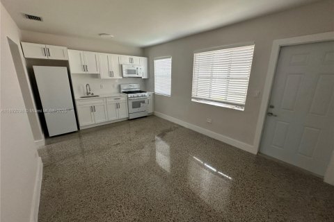 Appartement à louer à Miami, Floride: 1 chambre, 51.1 m2 № 2169792 - photo 14