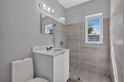 Villa ou maison à vendre à Miami, Floride: 4 chambres, 107.4 m2 № 2244380 - photo 24