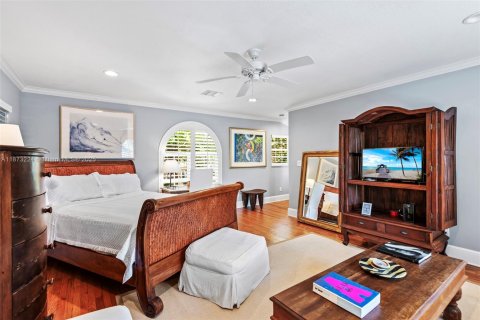 House in Miami Beach, Florida 5 bedrooms, 415.64 sq.m. № 2039713 - photo 18