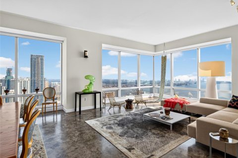 Copropriété à vendre à Miami, Floride: 3 chambres, 311.87 m2 № 2414279 - photo 8