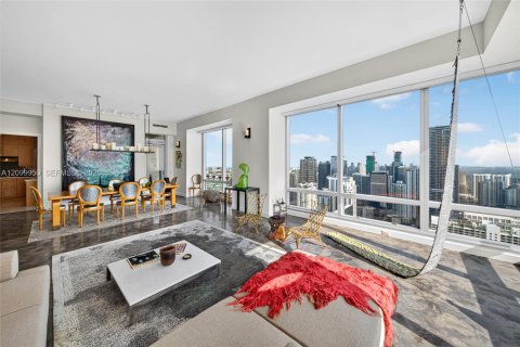 Copropriété à vendre à Miami, Floride: 3 chambres, 311.87 m2 № 2414279 - photo 9