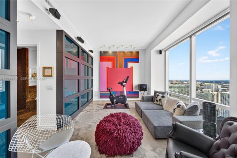 Copropriété à vendre à Miami, Floride: 3 chambres, 311.87 m2 № 2414279 - photo 30