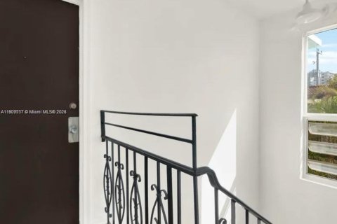 Appartement à louer à Miami Beach, Floride: 51.1 m2 № 1965383 - photo 6