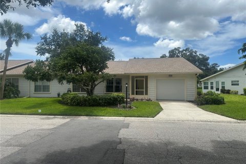 House in Sarasota, Florida 2 bedrooms, 143.35 sq.m. № 2305955