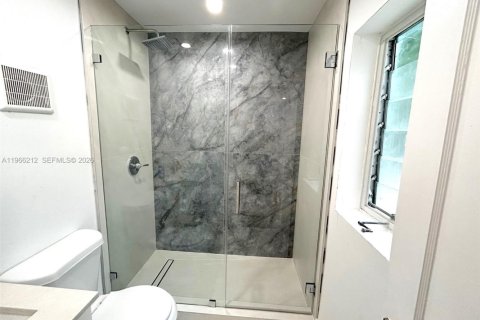 Immobilier commercial à louer à Homestead, Floride: 23.23 m2 № 2028077 - photo 6