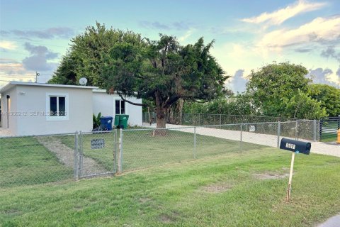 Immobilier commercial à Homestead, Floride 23.23 m2 № 2028077