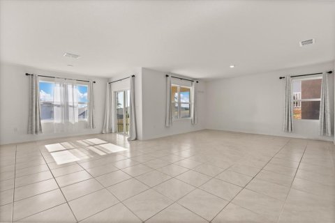 Casa en venta en Clermont, Florida, 4 dormitorios, 260.96 m2 № 1870237 - foto 6