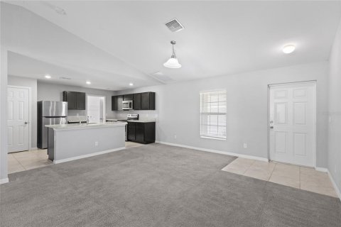 Villa ou maison à vendre à Cape Coral, Floride: 3 chambres, 129.97 m2 № 2421743 - photo 4