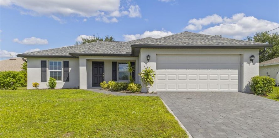 Villa ou maison à Cape Coral, Floride 3 chambres, 129.97 m2 № 2421743