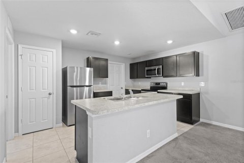 Villa ou maison à vendre à Cape Coral, Floride: 3 chambres, 129.97 m2 № 2421743 - photo 12