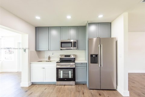 Casa en venta en Tamarac, Florida, 2 dormitorios, 112.97 m2 № 1955751 - foto 7