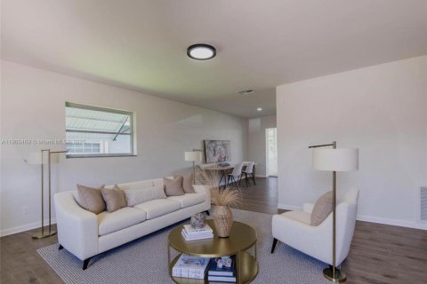 Casa en venta en Tamarac, Florida, 2 dormitorios, 112.97 m2 № 1955751 - foto 2