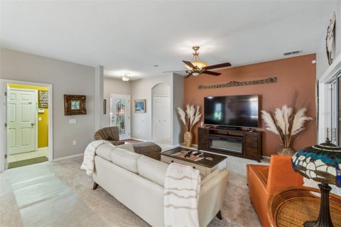 House in Poinciana, Florida 2 bedrooms, 146.23 sq.m. № 2110630 - photo 8