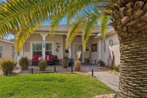 House in Poinciana, Florida 2 bedrooms, 146.23 sq.m. № 2110630 - photo 4
