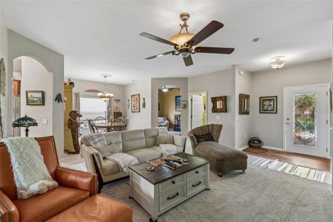 House in Poinciana, Florida 2 bedrooms, 146.23 sq.m. № 2110630 - photo 10