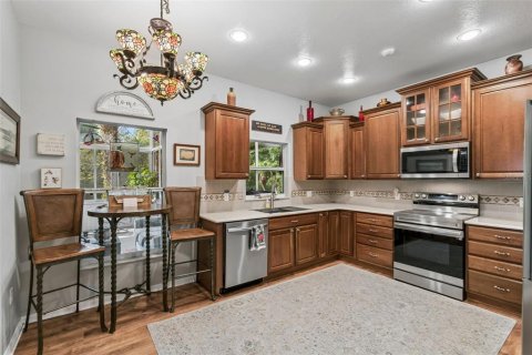 House in Poinciana, Florida 2 bedrooms, 146.23 sq.m. № 2110630 - photo 11