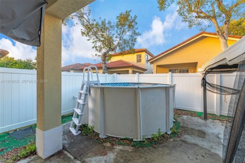 Купить виллу или дом в Хомстед, Флорида 4 спальни, 117.06м2, № 2046442 - фото 27