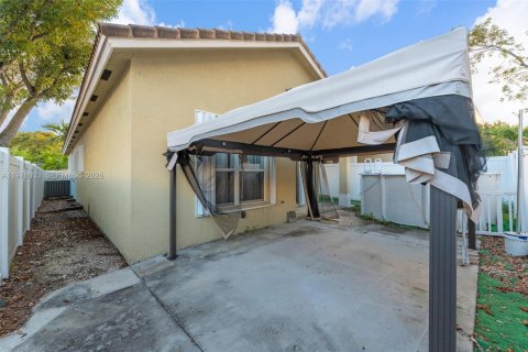 Купить виллу или дом в Хомстед, Флорида 4 спальни, 117.06м2, № 2046442 - фото 25