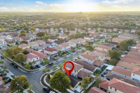 Купить виллу или дом в Хомстед, Флорида 4 спальни, 117.06м2, № 2046442 - фото 5