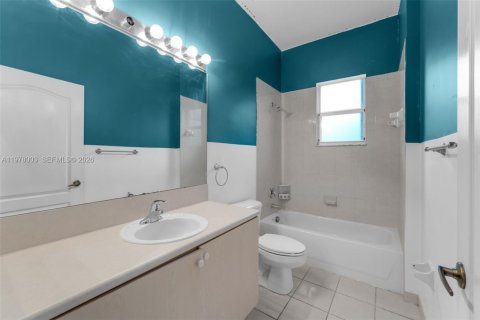 Купить виллу или дом в Хомстед, Флорида 4 спальни, 117.06м2, № 2046442 - фото 22