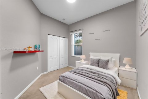 Купить виллу или дом в Хомстед, Флорида 4 спальни, 117.06м2, № 2046442 - фото 20