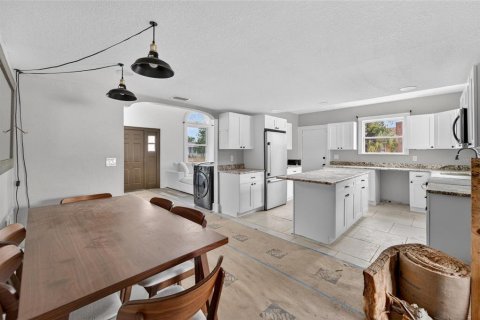 Купить виллу или дом в Сент-Питерсберг, Флорида 9 комнат, 169.64м2, № 2102139 - фото 11