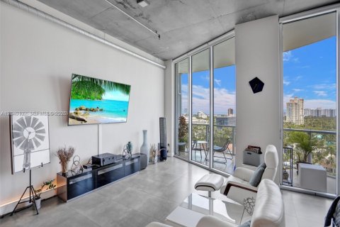 Condo in Aventura, Florida, 1 bedroom № 2145943 - photo 15