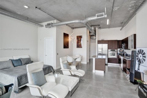 Condo in Aventura, Florida, 1 bedroom № 2145943 - photo 18