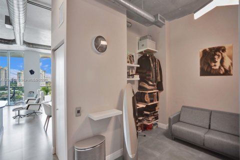 Condo in Aventura, Florida, 1 bedroom № 2145943 - photo 7