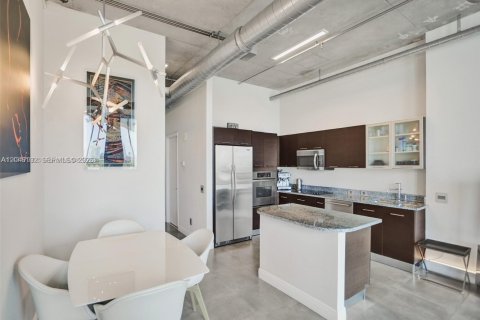 Condo in Aventura, Florida, 1 bedroom № 2145943 - photo 13