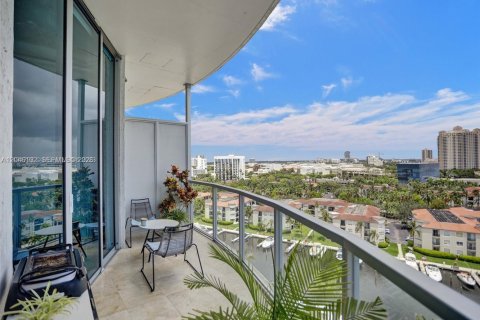 Condo in Aventura, Florida, 1 bedroom № 2145943 - photo 27
