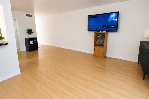 Copropriété à vendre à Daytona Beach, Floride: 1 chambre, 65.96 m2 № 2095487 - photo 3