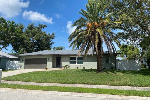 House in Bradenton, Florida 3 bedrooms, 173.54 sq.m. № 1858336 - photo 1