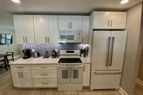 House in Bradenton, Florida 3 bedrooms, 173.54 sq.m. № 1858336 - photo 8