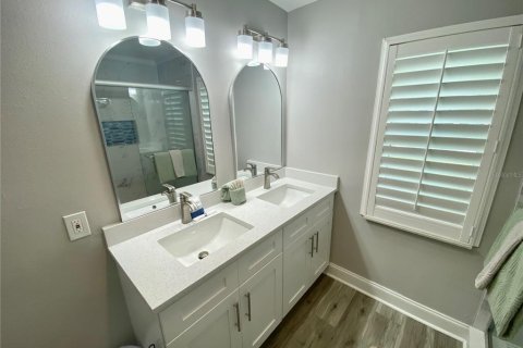 House in Bradenton, Florida 3 bedrooms, 173.54 sq.m. № 1858336 - photo 24