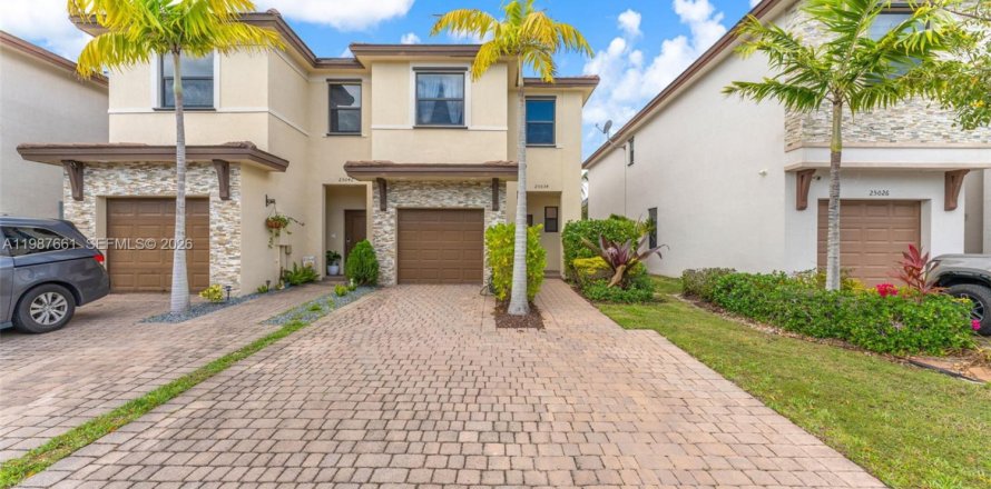 Таунхаус в Хомстед, Флорида 3 спальни, 140.65м2 № 2050577